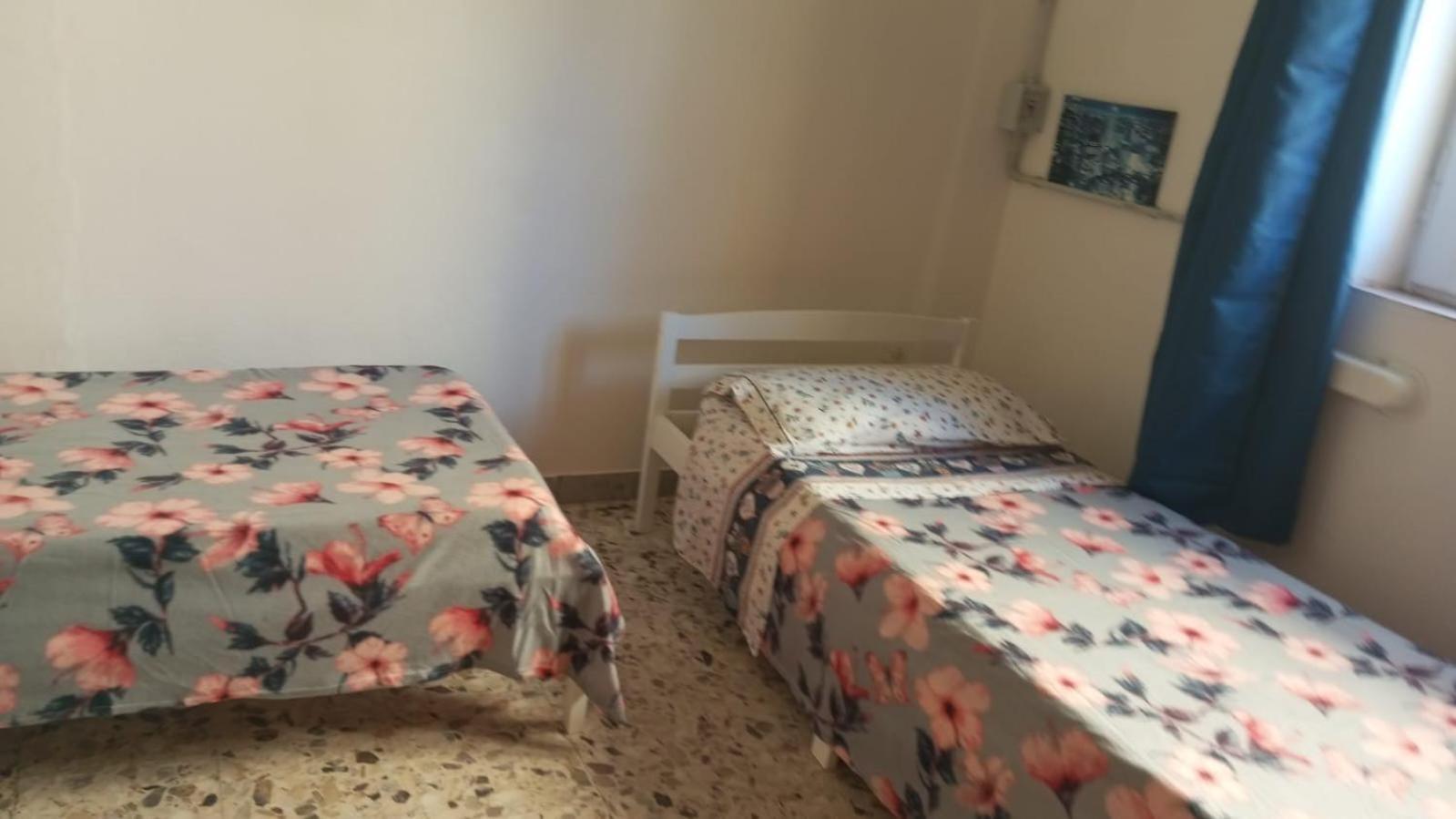 Flat In Olbia Centro Apartman Kültér fotó
